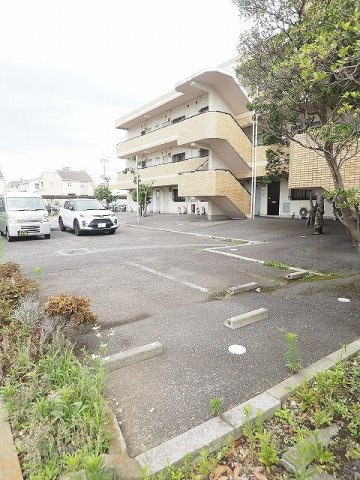【駐車場】