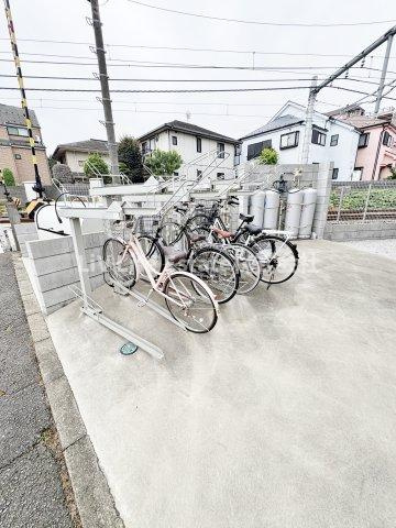 アジュール新秋津