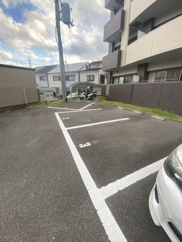 カンマキーノの駐車場