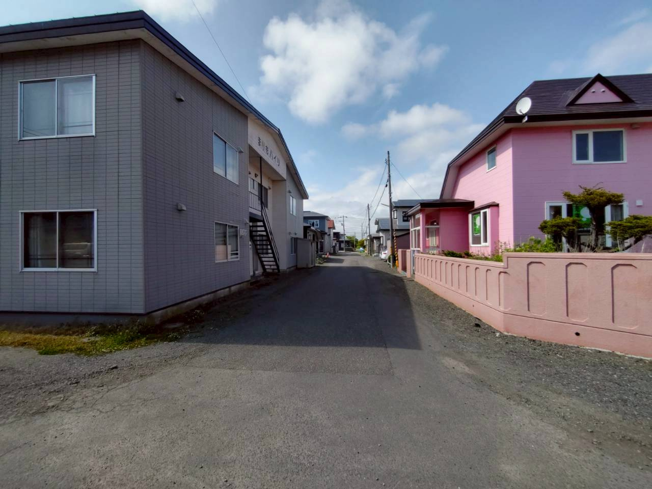 星が浦北1丁目　中古住宅の前面道路含む現地写真
