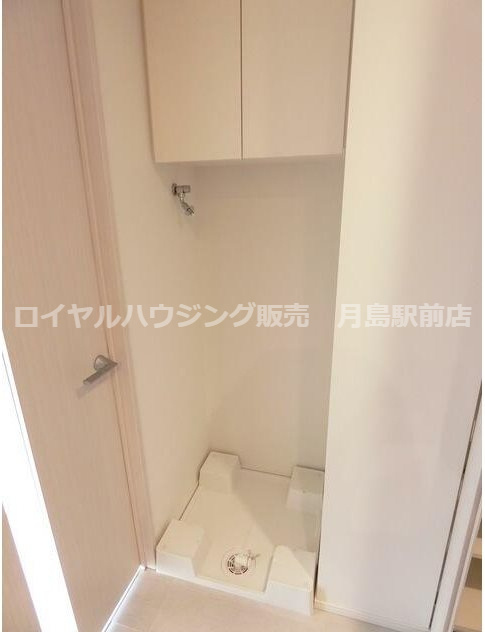 洗濯機置場　別部屋参考写真