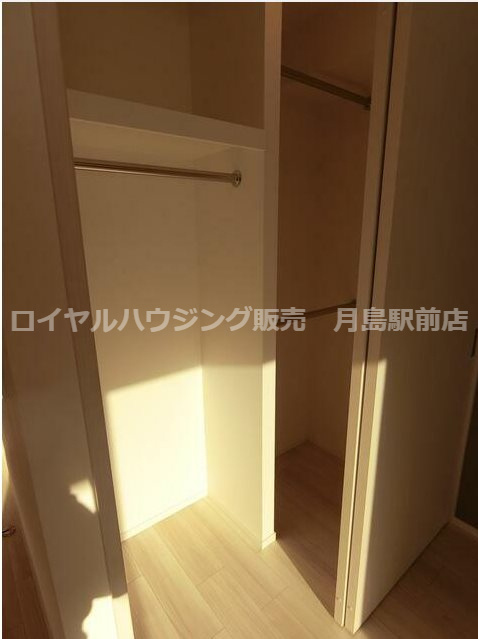 ウォークインクローゼット　別部屋参考写真