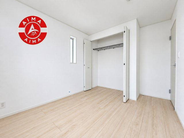 福岡市東区大岳1丁目第22-3棟(2号棟)の子供部屋|穏やかな光が差し込む室内には、穏やかな時間が流れます。
