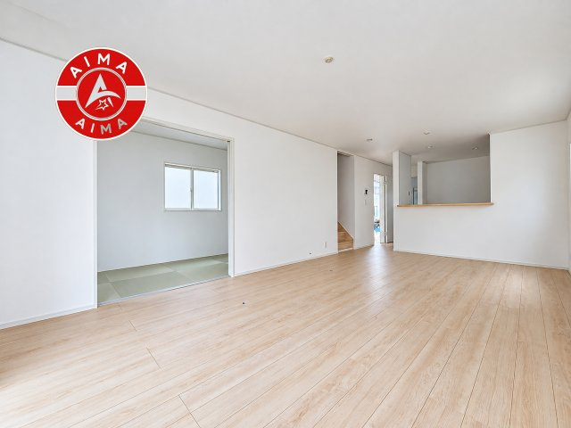 福岡市東区大岳1丁目第22-3棟(2号棟)の居間・リビング|多くの時間を過すことになるリビングだからこそ、いつも穏やかな空間・解放感が味わえ毎日が充実します。