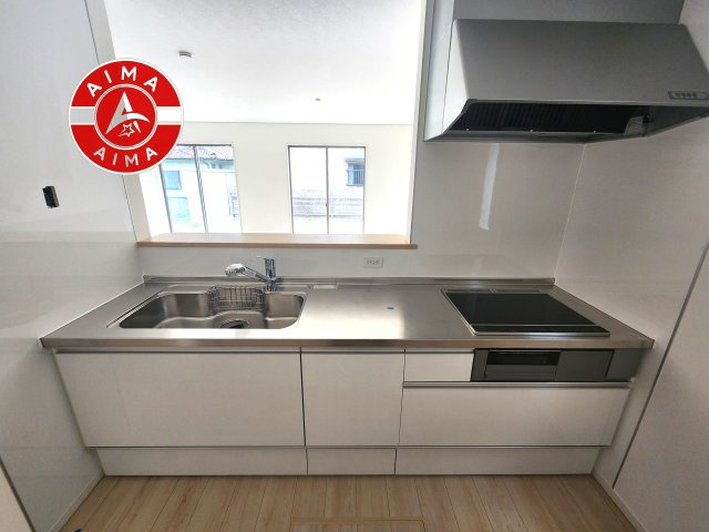 福岡市東区大岳1丁目第22-3棟（3号棟）のキッチン|ご家族を近くに感じられる対面キッチンのLDK。会話もはずみそうですね。