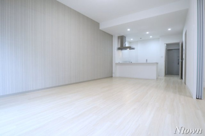 【居間・リビング】 | La’a Kea徳川(ラアケア徳川) | こちらの居間で趣味の時間をお楽しみください