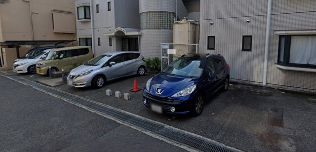 ラ・フォーレ夙川の駐車場