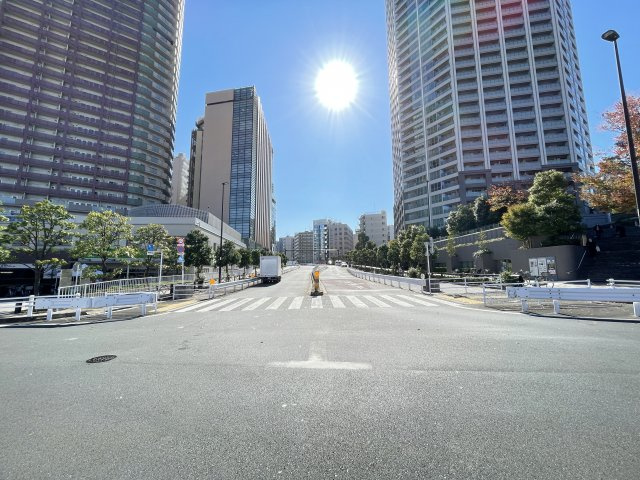 Tomihisa Cross Confort Towerの外観