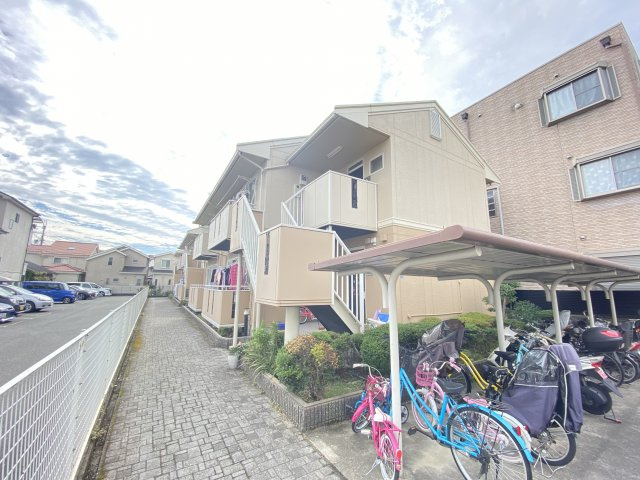 ヴィラボナールB棟の外観
