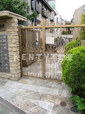 【エントランス】 | グランアセット千鳥町 | 落ち着いたエントランスです