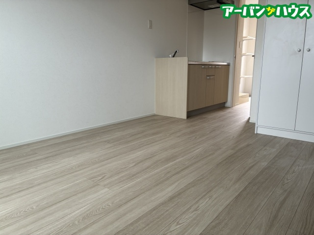 グランメゾン学南の居間・リビング