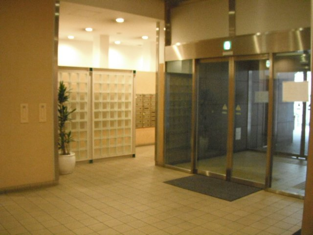 エルアージュ小石川B棟のロビー