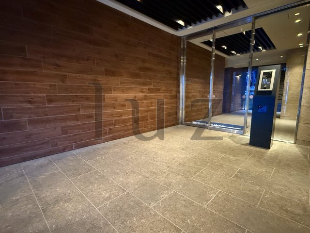 ベルラディエ新横浜のエントランス