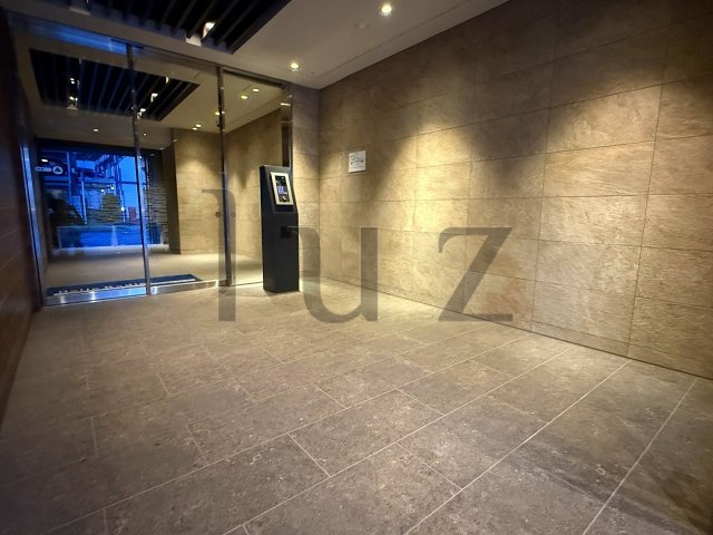 ベルラディエ新横浜のエントランス
