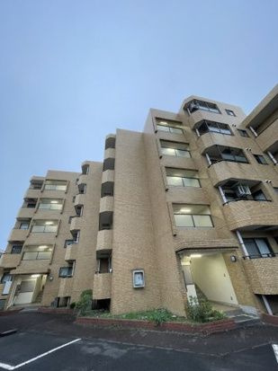 上大岡グリーンハイツB棟の外観