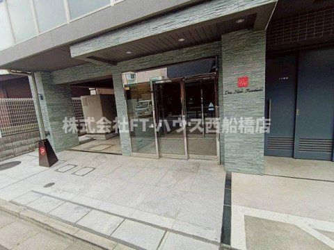 ドゥーエ西船橋のエントランス