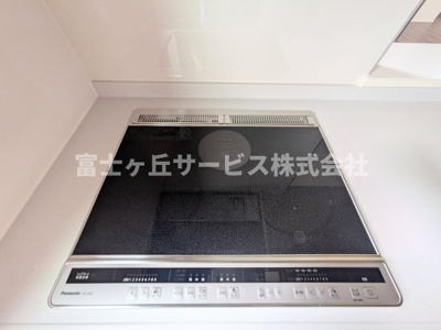 【その他】 | 浜松市浜名区尾野 新築一戸建て 2号棟 | 3口IHコンロがあります