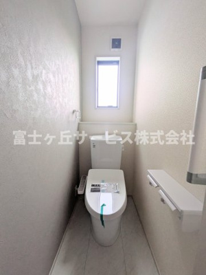 【トイレ】 | 浜松市浜名区尾野 新築一戸建て 2号棟 | トイレです