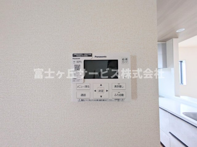 【発電・温水設備】 | 浜松市浜名区尾野 新築一戸建て 2号棟 | 温水設備です