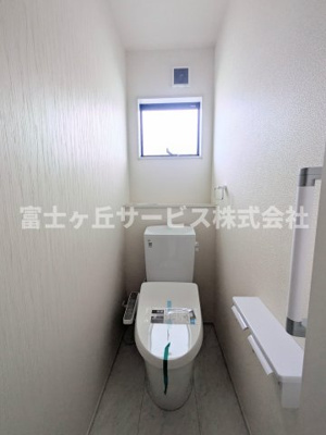【トイレ】 | 浜松市浜名区尾野 新築一戸建て 3号棟 | トイレです