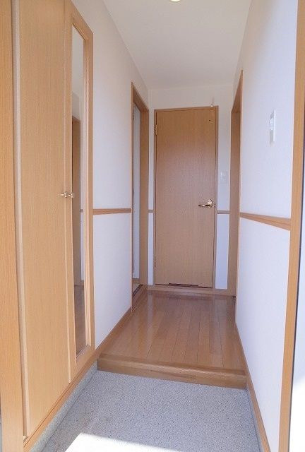 レフティヒルズ多の津の玄関
