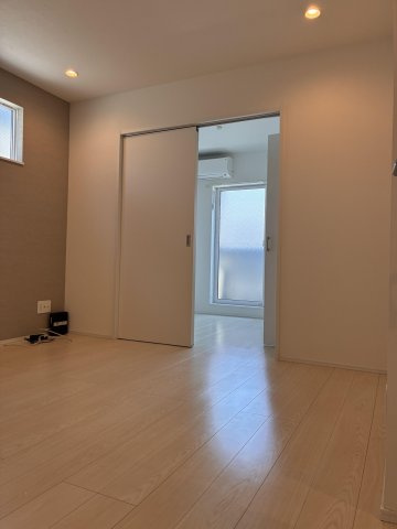 cherim和白東westの居間・リビング