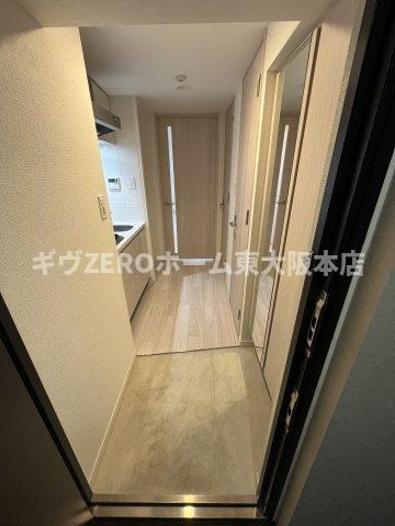 S-RESIDENCE高井田Centralの玄関