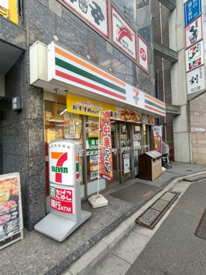セブンイレブン松戸駅南店 徒歩8分。 610m