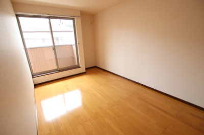 【洋室7帖】　南向き・クローゼット付きのお部屋です★