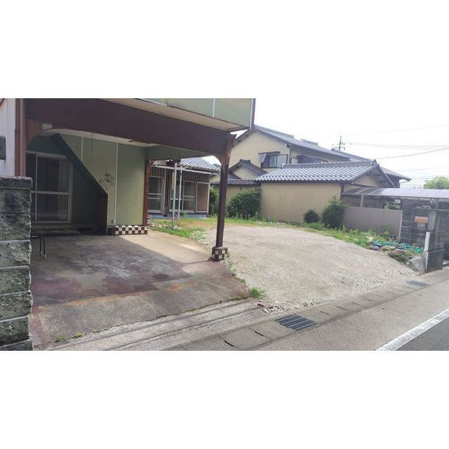 岐阜市加野２丁目の一戸建ての駐車場