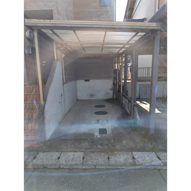 岐阜市粟野東２丁目の一戸建ての駐車場