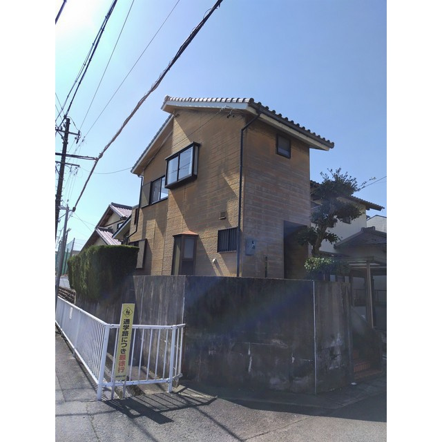 岐阜市粟野東２丁目の一戸建て