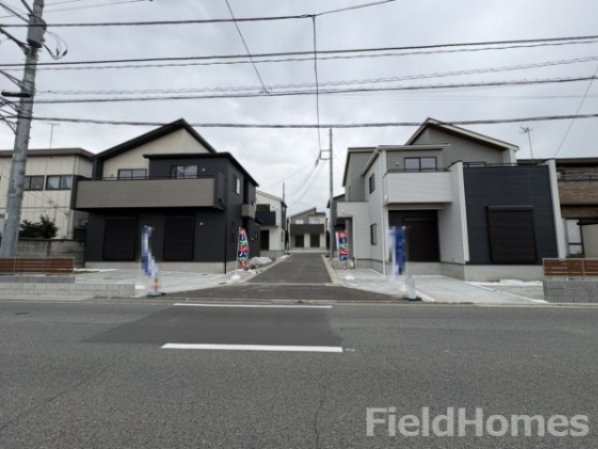 平塚市四之宮１丁目新築戸建て　3号棟の前面道路含む現地写真|前面道路含む現地写真です。