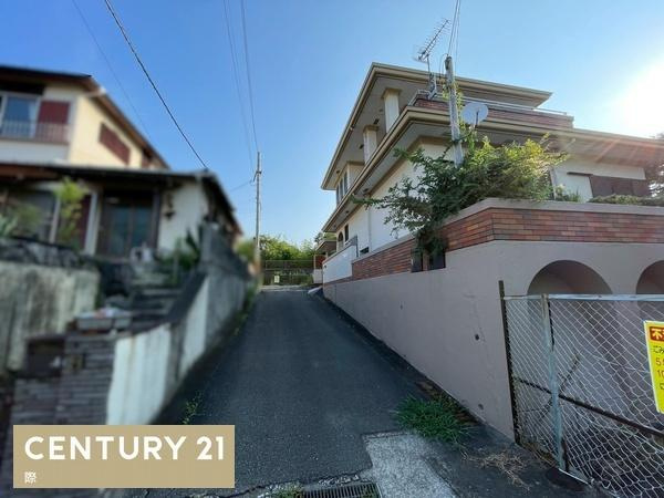 和歌山市六十谷　中古戸建の前面道路含む現地写真