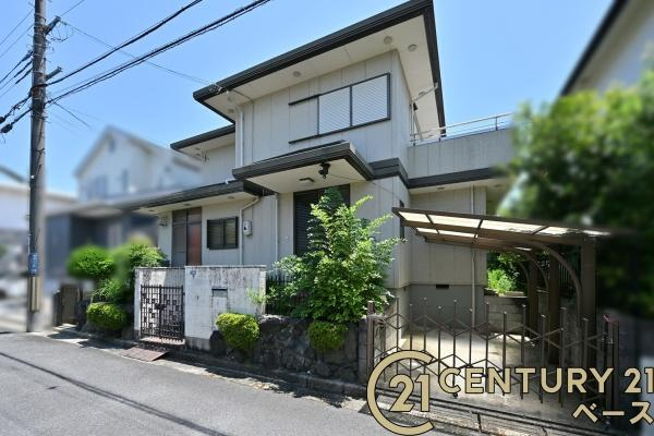北葛城郡河合町泉台２丁目　一戸建の駐車場|■現地撮影写真■カーポート完備で安心です！