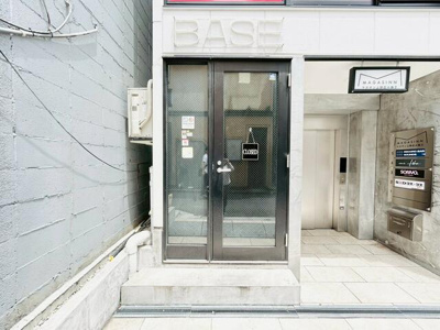 【エントランス】 | マガザン上野広小路２