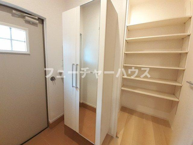クラッシーコートの玄関