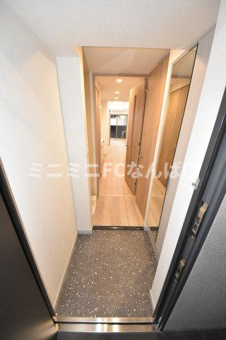 プレサンス堺筋本町エグゼブランの玄関