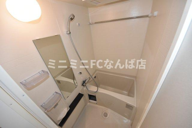 プレサンス堺筋本町エグゼブランの浴室