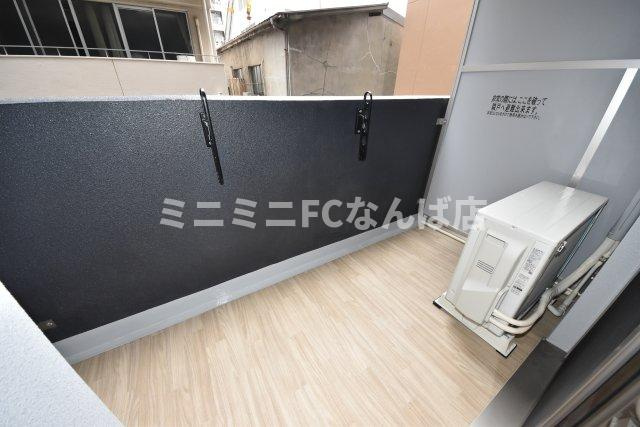 プレサンス堺筋本町エグゼブランのバルコニー