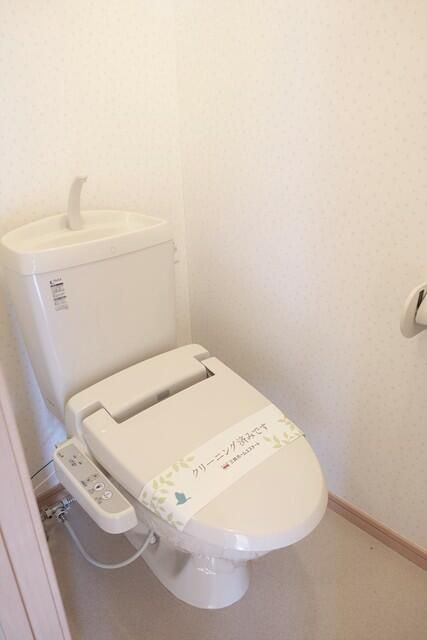 上水本町１丁目戸建のトイレ