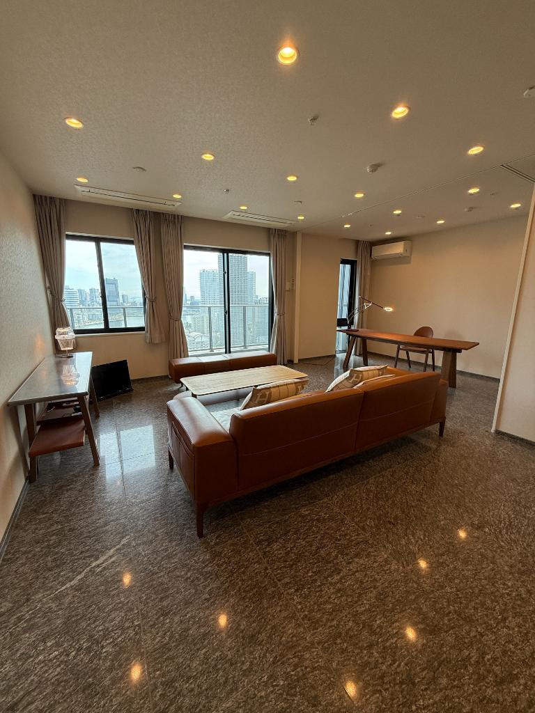 ＭＩＤＴＯＷＥＲＧＲＡＮＤの居間・リビング|100139633223_2.jpg