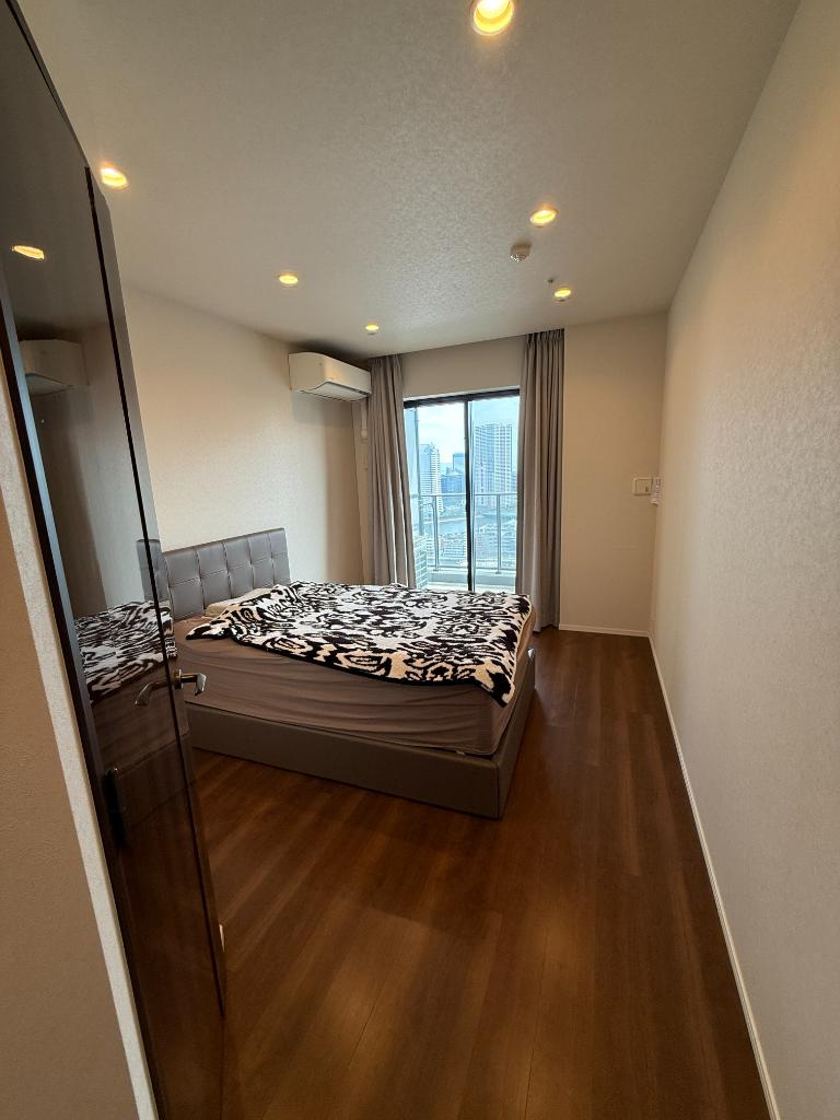 ＭＩＤＴＯＷＥＲＧＲＡＮＤの内装|100139633223_5.jpg