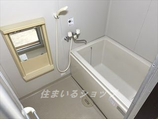 クレストール亀山の浴室
