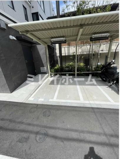 ベルファース大森山王の駐車場