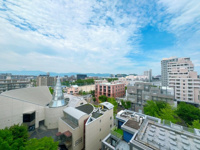 【展望】 | シーサイドももちヴェルデコート　5番館☆仲介手数料無料☆ | 緑豊かな公園や文化施設が身近に点在し、都市の利便性と豊かな情緒が美しく調和したロケーションです。
