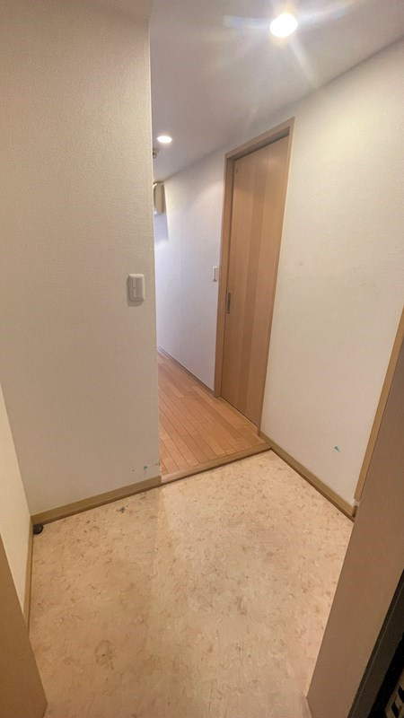 ロワジール三軒茶屋の玄関