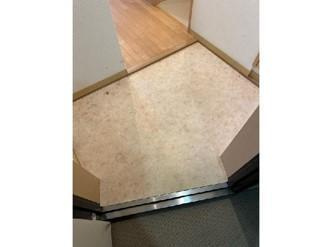 ロワジール三軒茶屋の玄関