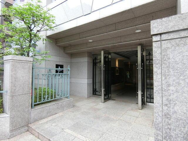 Lasante広尾のエントランス