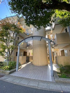 シャルマン屋敷本のエントランス